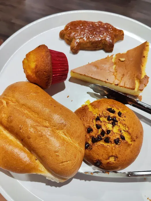 Pasteleria La Gonzalez Picture 3