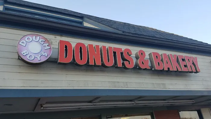 Dough Boy's Donuts & Bakery Picture 3