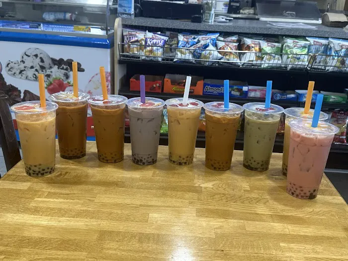 Deerpath Bagels & Burgers & Boba Tea Picture 5