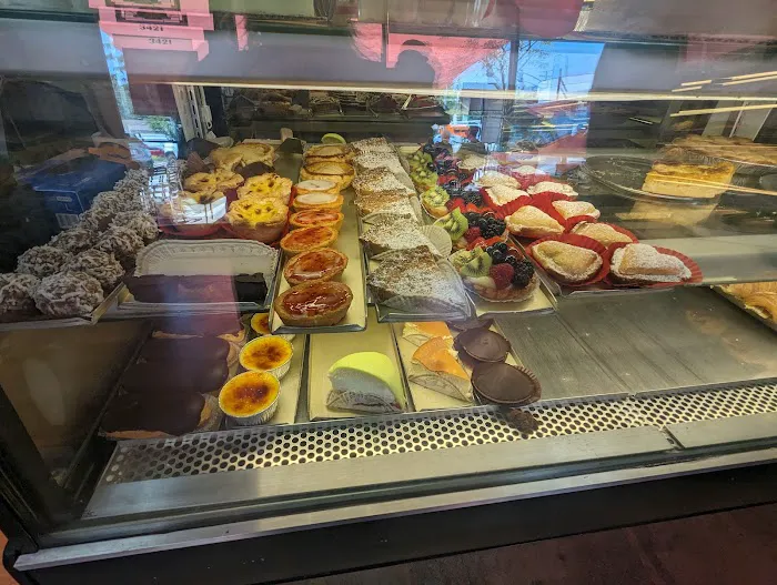 Berolina Bakery & Pastry Shop Picture 2