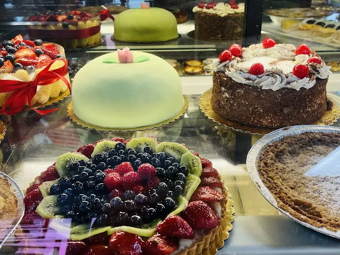 Berolina Bakery & Pastry Shop Picture 9