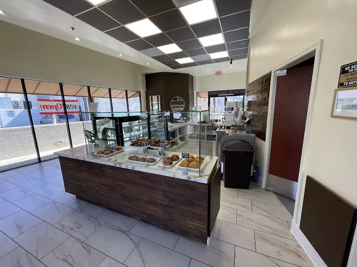 Sweet Demi Lune Bakery & Cafe Picture 2