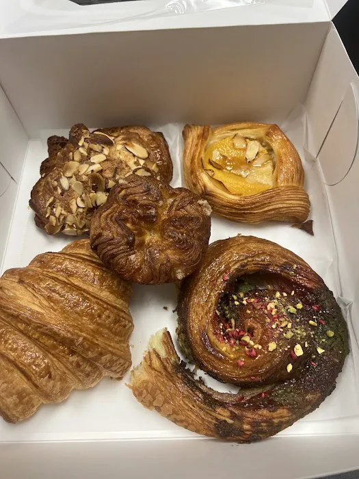 Sweet Demi Lune Bakery & Cafe Picture 3