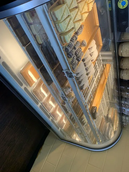 Unique Bakery Picture 3