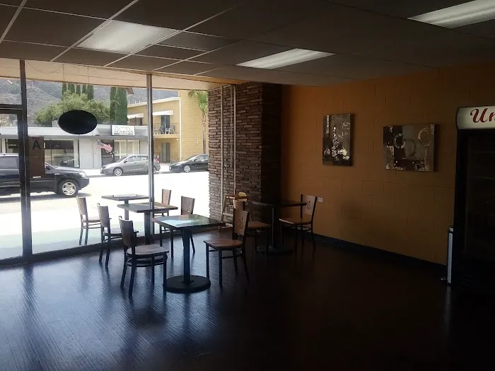Unique Bakery Picture 10