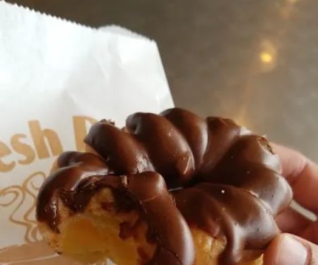 Foster's Donuts