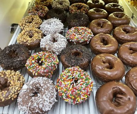 Golden Donut Place