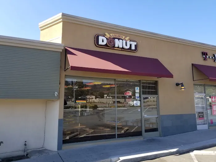 Golden Donut Place Picture 4