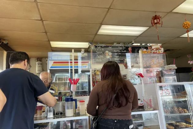 Munchkin's Donuts