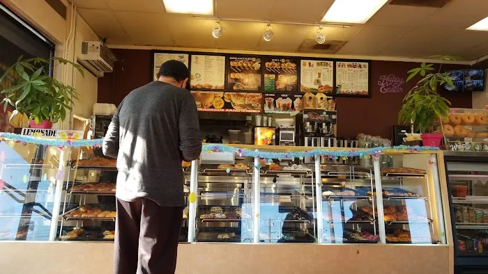 Yum Yum Donuts Picture 2