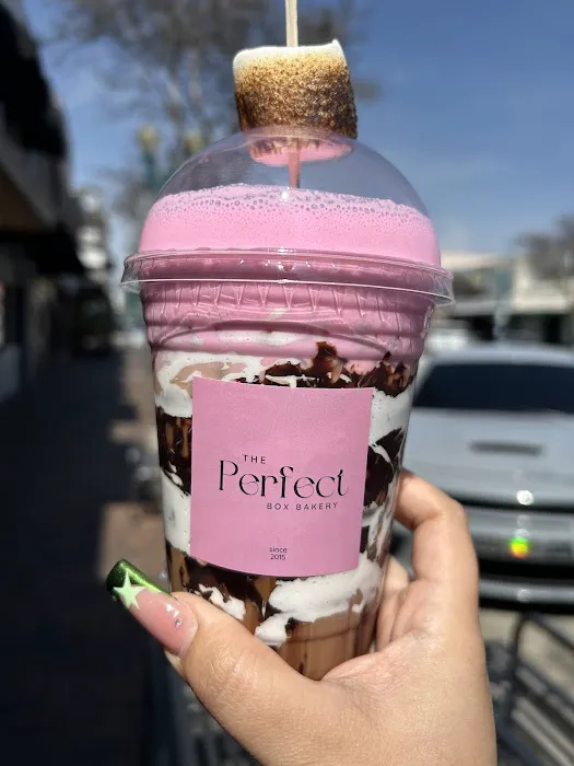Perfect Box Cafe Picture 3