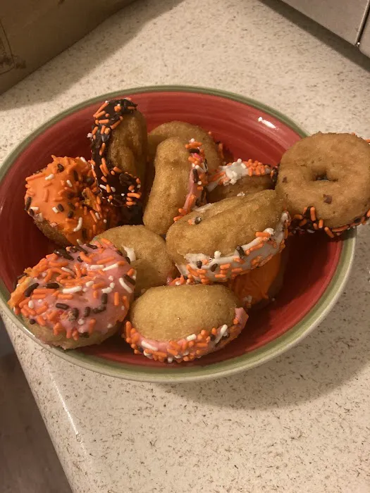 Yum Yum Donuts Picture 3