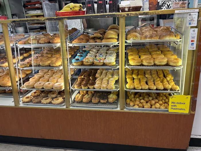 Donuts King bakery Picture 2