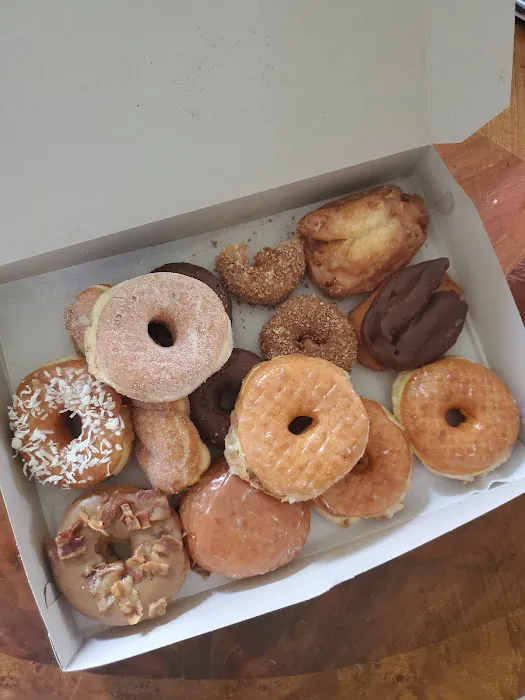 Mag's Donut & Bagel Picture 9
