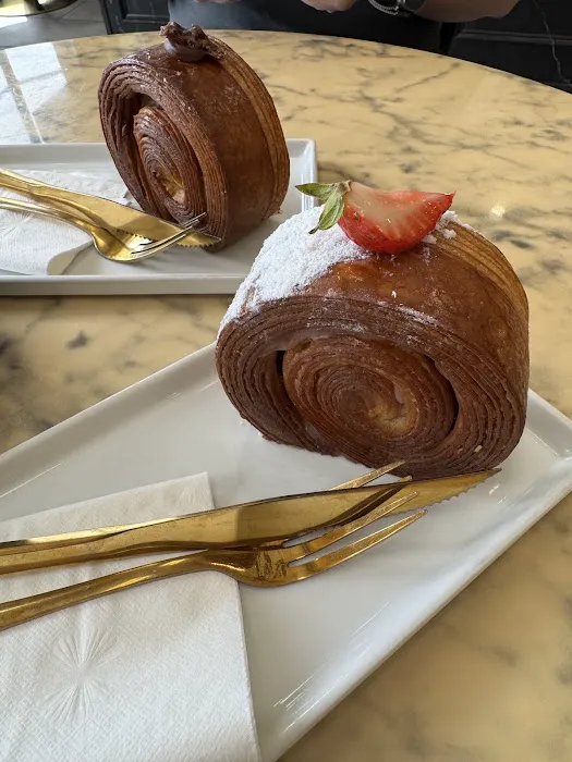 Le Petite Magnifique French Bakery Picture 5