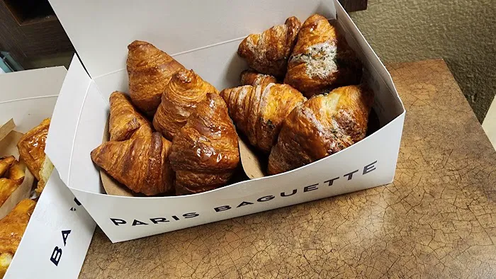 Le Petite Magnifique French Bakery Picture 10