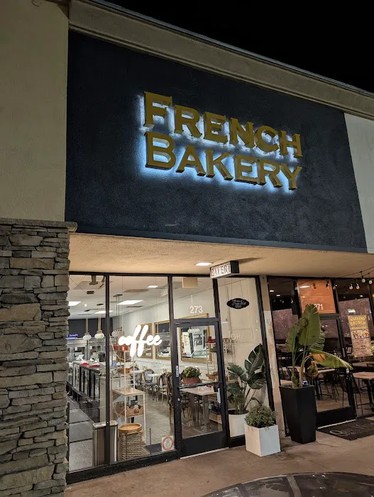 Le Petite Magnifique French Bakery Picture 9