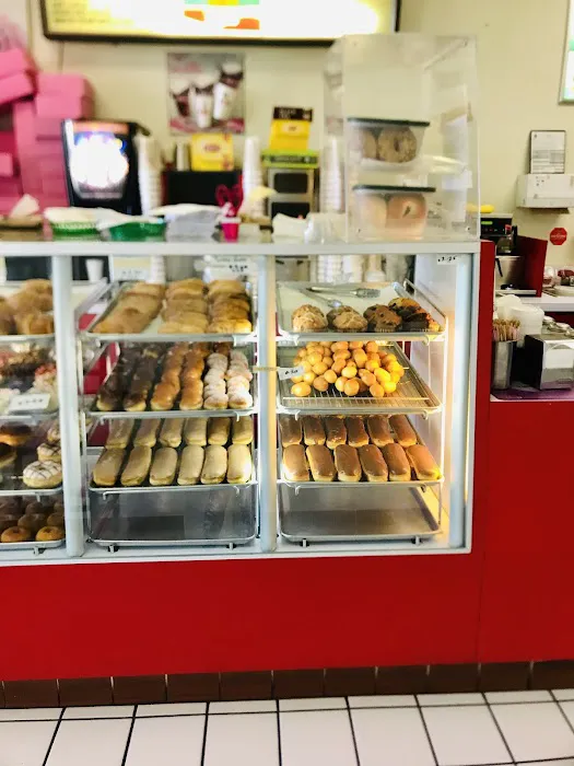 D's Donuts Picture 2