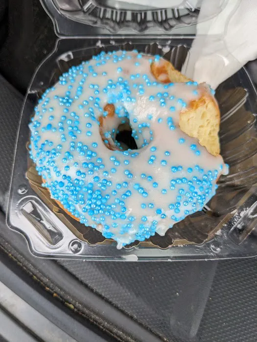 D's Donuts Picture 6