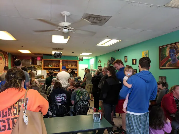 Victoria's Bagel Bistro Picture 6