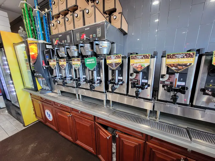 CAESAR'S BAGELS & DELI Picture 6