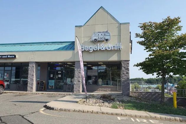 Joe’s Bagel and Grill