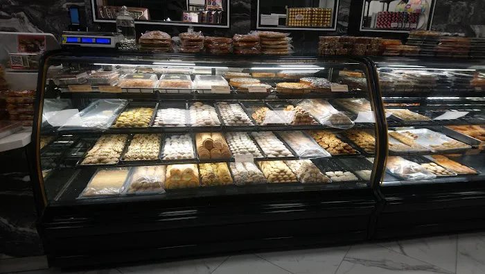 Movses Pastry Bakery Picture 2