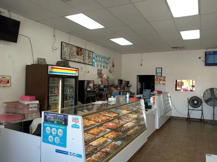 Covina Donut Picture 2
