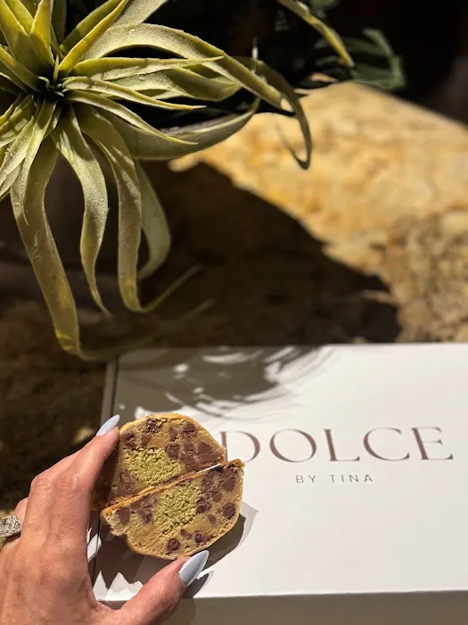 Dolce by Tina Picture 6