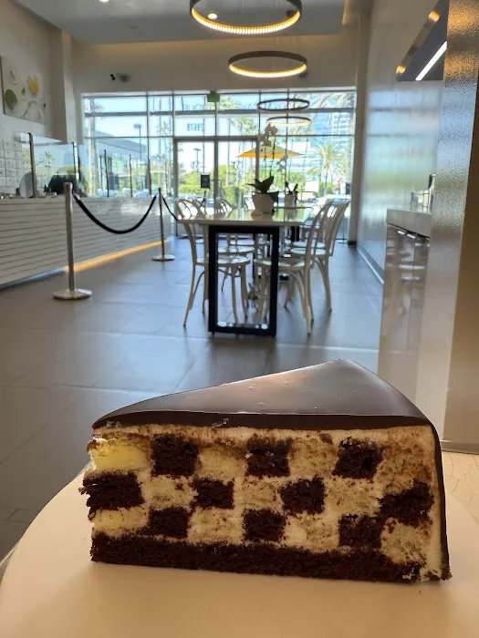 Lady M Cake Boutique - Irvine Picture 4