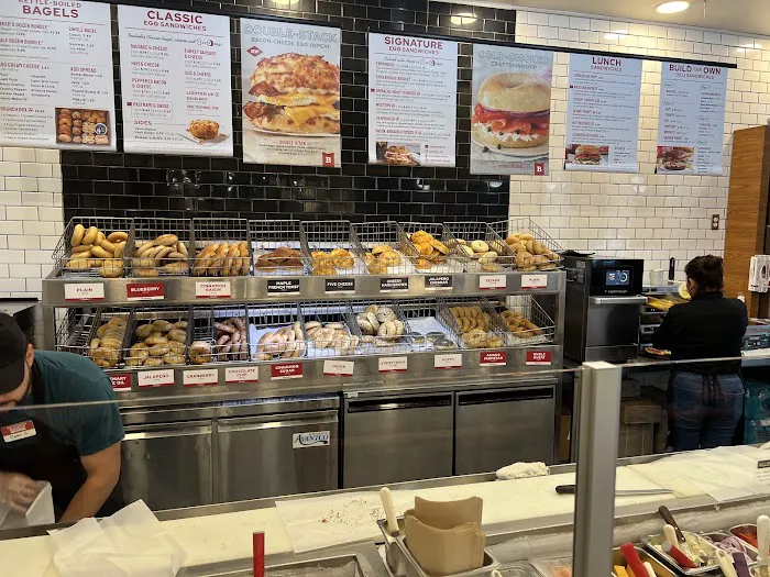 Bruegger's Bagels Picture 5