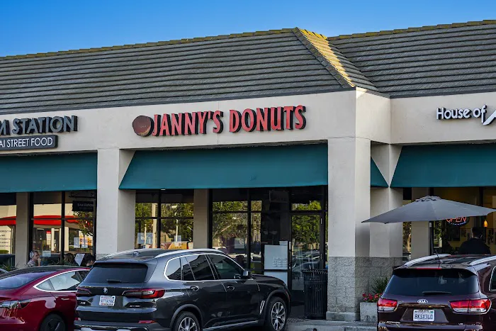 Jannys Donuts Picture 4
