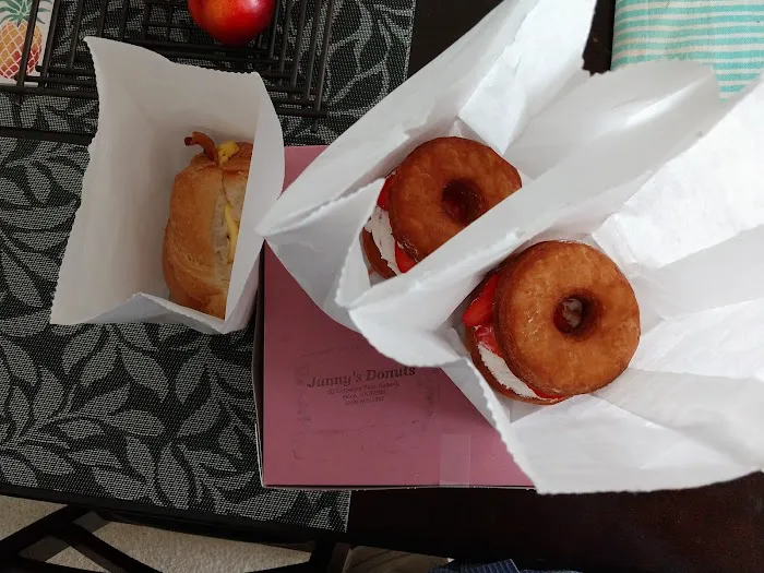 Jannys Donuts Picture 3