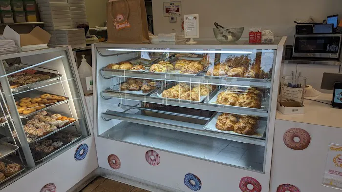 Jannys Donuts Picture 8
