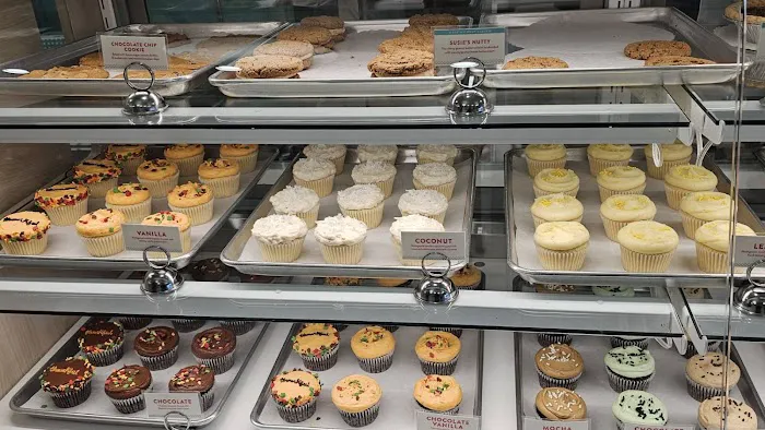 SusieCakes- Newport Beach Picture 9