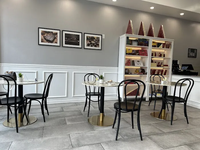 Little France Patisserie Picture 4