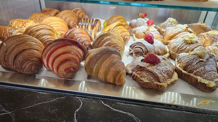 Little France Patisserie Picture 2