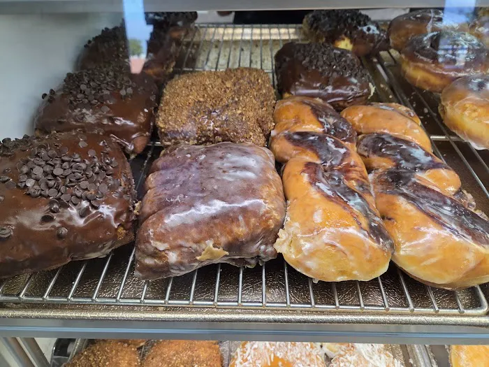 Baker's Dozen Donuts Deli & Delights Picture 5