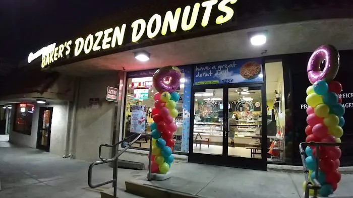Baker's Dozen Donuts Deli & Delights Picture 7