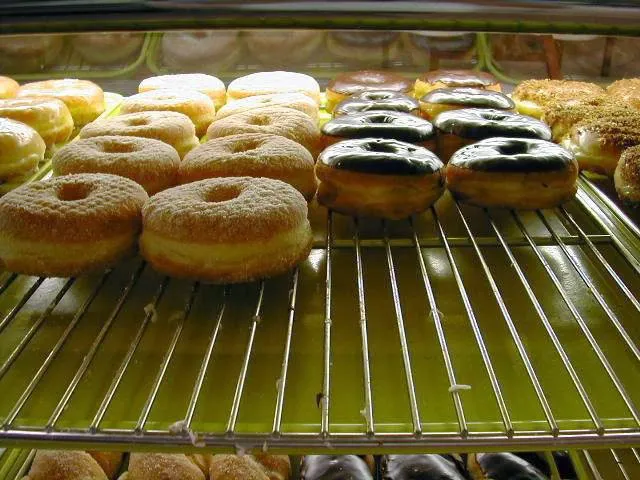 Baker's Dozen Donuts Deli & Delights Picture 10