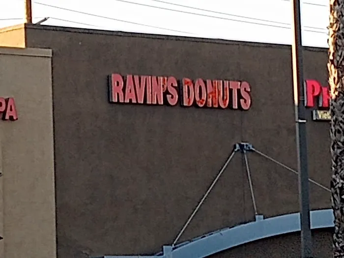 Ravins Donuts Picture 1