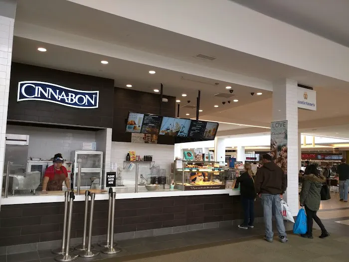 Cinnabon Picture 5