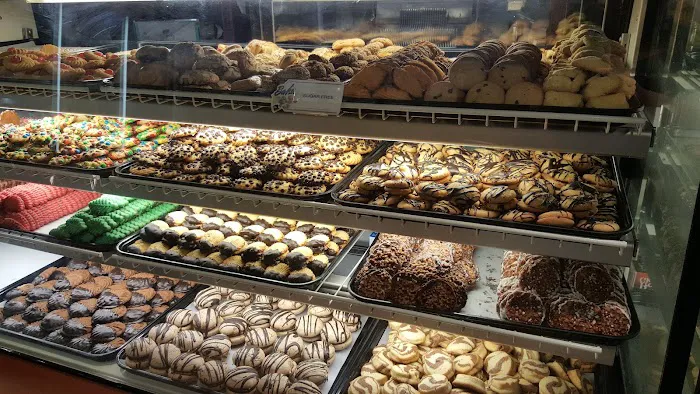 La Dolce Bakery Picture 3