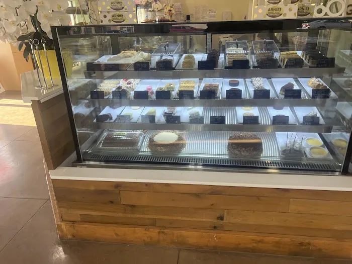 Arnie's Bakery & Cafe Picture 6