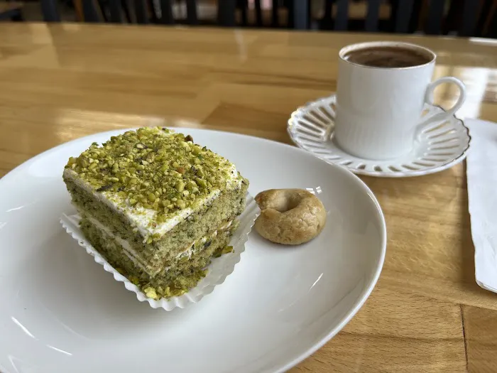 Arnie's Bakery & Cafe Picture 3