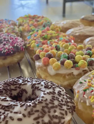 Donut Queen Picture 8
