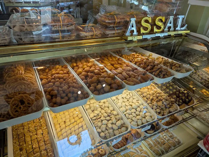 Assal Pastry Picture 1