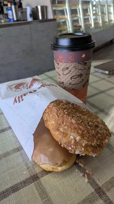 5th Ave Donuts Picture 3