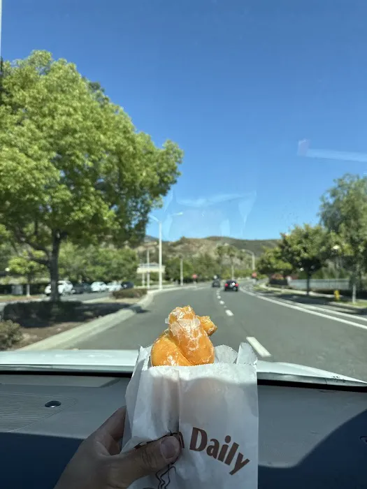 Raised Donuts & Bagels Picture 4