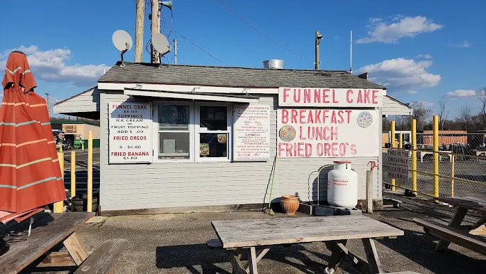 Funnel Cake Stand at the Farmer's Market Picture 9